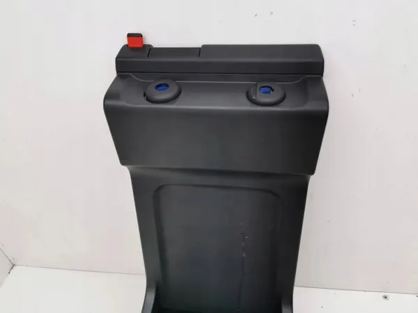 Audi A3 8Y 2023 Hintere Armlehne OEM AMD123844 image 4