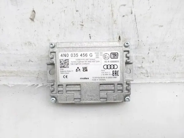 VW Antenneversterker OEM 4N0035456G - Gebruikt image 2