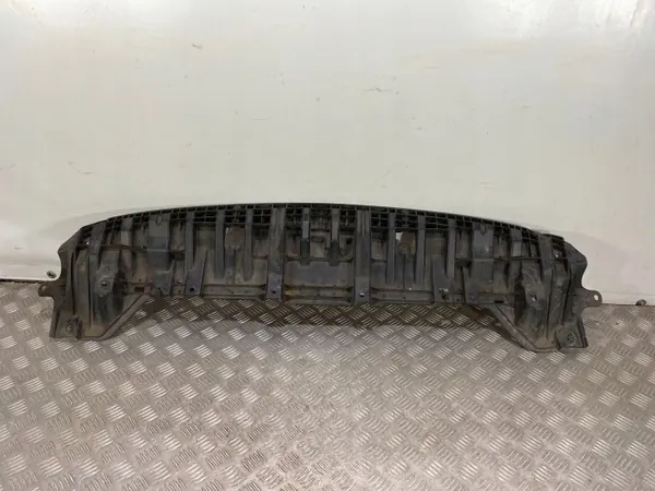 Toyota Prius etupuskurin kansi OEM 5261847010 image 5