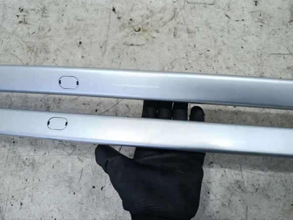 Conjunto de Barras de Teto Maserati LEVANTE OEM 27514 Usado image 5
