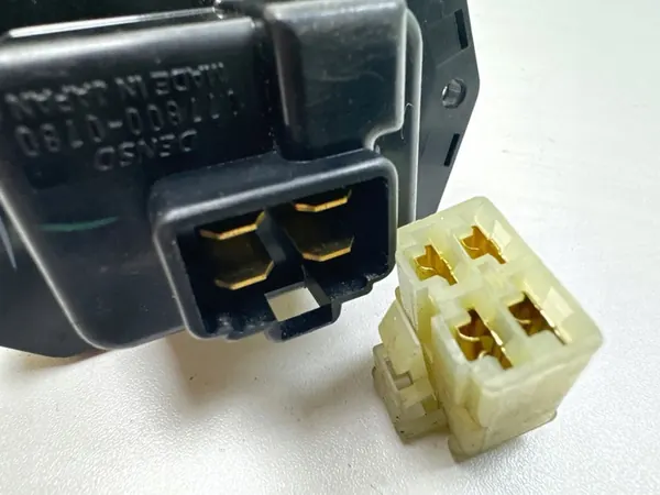 2002 Toyota RAV 4 (XA20) Ventilatorweerstand 0778000780 image 3