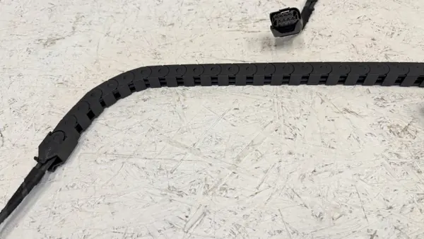 Guía de cable OEM A9078207801 para puerta corredera Mercedes image 3