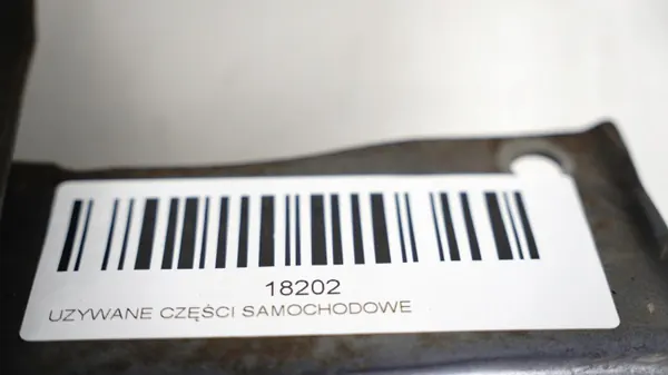 OEM 360161563 Etu-ylävyö Toyota Avensisille image 3