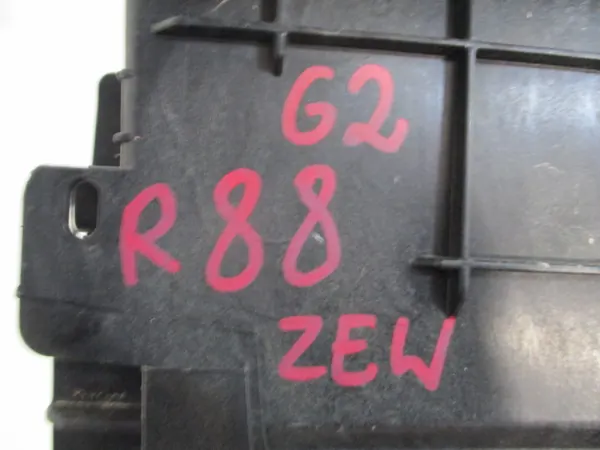 RENAULT LAGUNA II Akkuperusta 8200321643 image 7