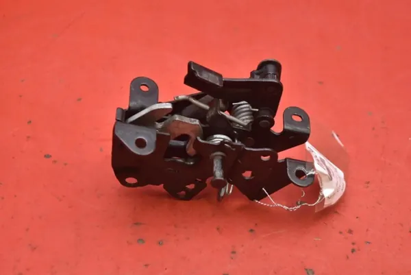 Verrou de capot droit OEM 7183762 pour BMW F02 2008-2012 image 4