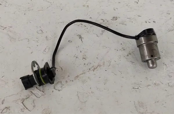 Öljentason anturi Chevrolet Camaro SS Corvette 6.2L OEM image 3