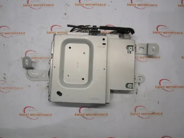 Mazda 3 III Radion Viritin OEM BHS366DRX - Käytetty image 3