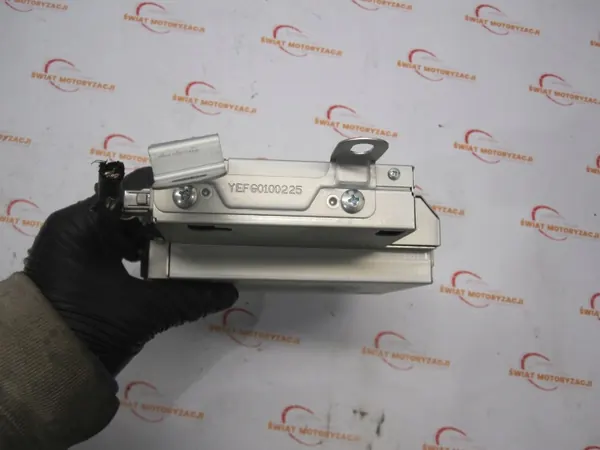 Mazda 3 III Radion Viritin OEM BHS366DRX - Käytetty image 5