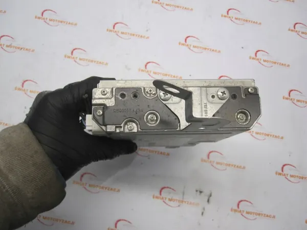 Mazda 3 III Radion Viritin OEM BHS366DRX - Käytetty image 6