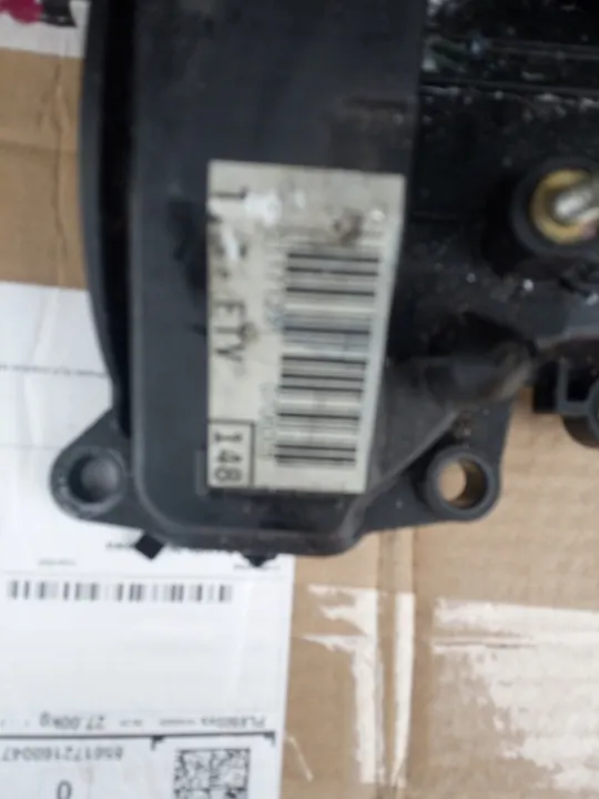 Toyota Venttiilikansi OEM 11201-0R041 Versolle 2.0 D-4D image 5