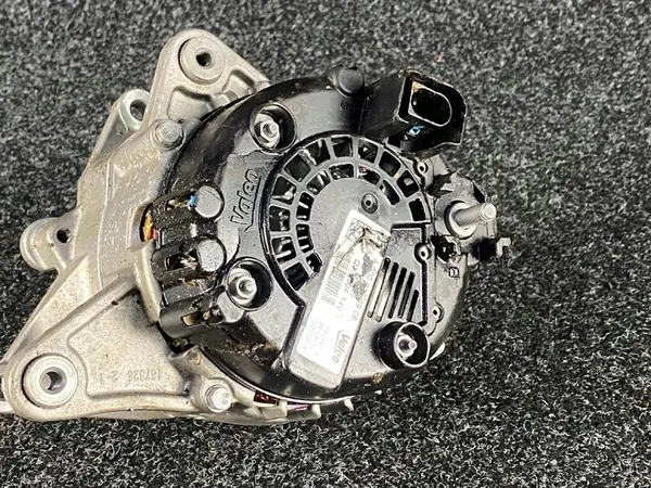 MERCEDES E W238 Alternatori 2.0CGI A0009066906 image 4