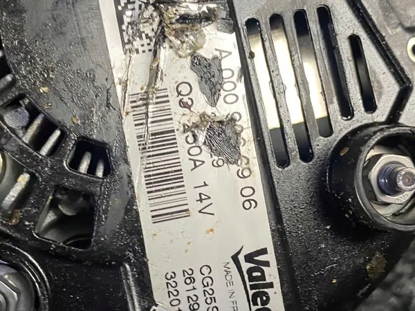 MERCEDES E W238 Alternatori 2.0CGI A0009066906 image 5