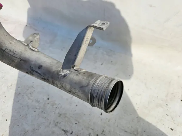 VOLVO XC90 II Intercooler Rohr 31370288 image 10