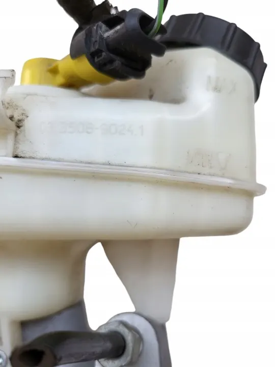 Réservoir de liquide de frein OEM 033508-90231 Opel Astra J image 3