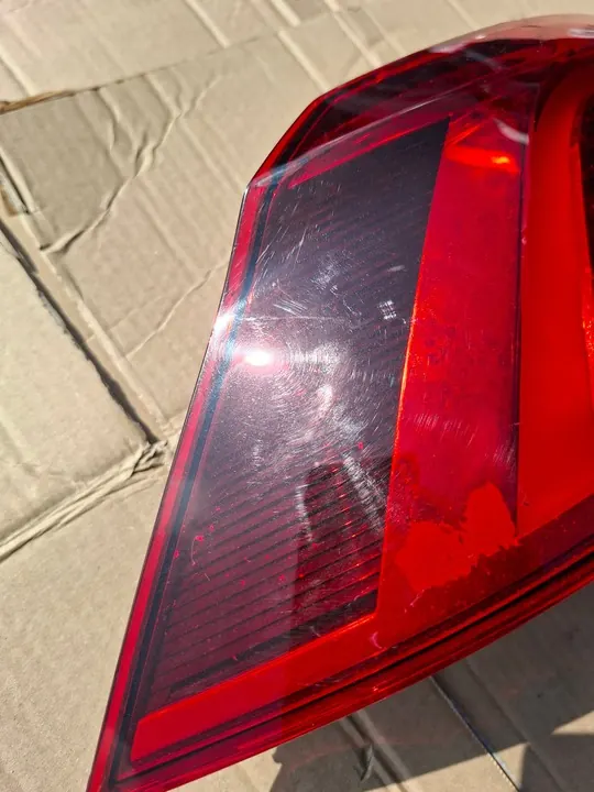 Luz Trasera Izquierda VW Passat B8 Sedán 3G5945207E image 2