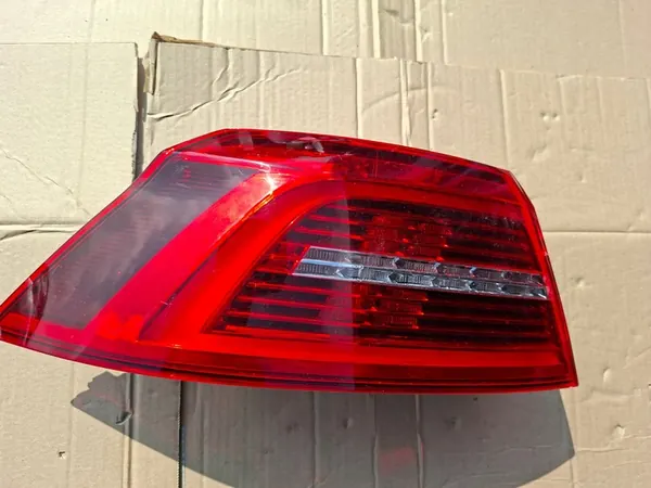 Luz Trasera Izquierda VW Passat B8 Sedán 3G5945207E image 4