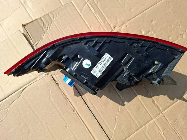 Luz Trasera Izquierda VW Passat B8 Sedán 3G5945207E image 7