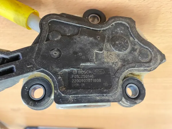 VW Passat B8 AdBlue-pump OEM F01C070012 Begagnad image 9
