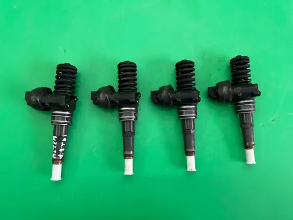 Pompe à injection OEM 038130073B pour SEAT ALTEA XL image 2
