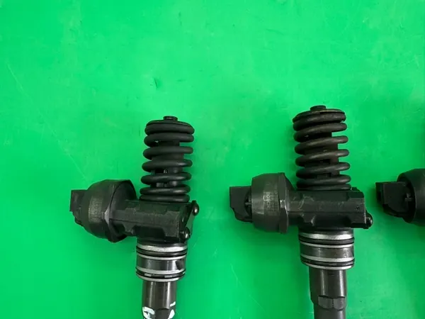 Pompe à injection OEM 038130073B pour SEAT ALTEA XL image 5
