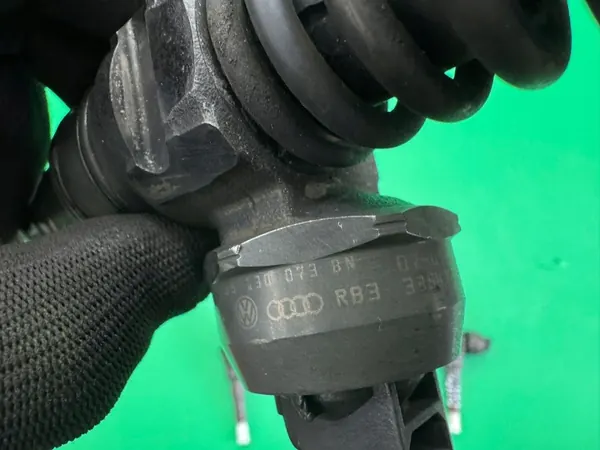 Pompe à injection OEM 038130073B pour SEAT ALTEA XL image 9