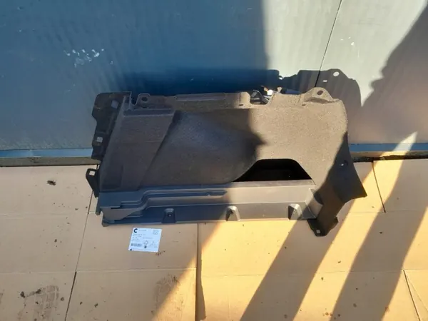 Höger Bak Bagageutrymmes Sidopanel OEM BOCZEK BAGAŻNIKA image 2