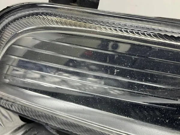 Volkswagen PASSAT B7 2012 Farol de nevoeiro dianteiro direito image 3