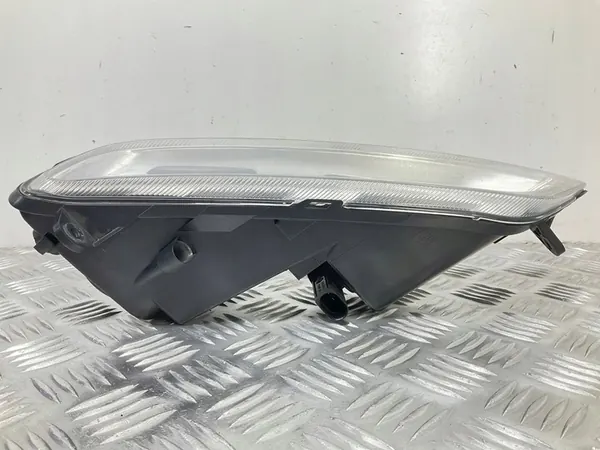 Volkswagen PASSAT B7 2012 Farol de nevoeiro dianteiro direito image 4