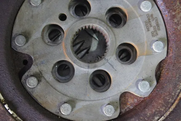 Kaksimassainen Flywheel Mercedes 1.3 A2820301400 image 4