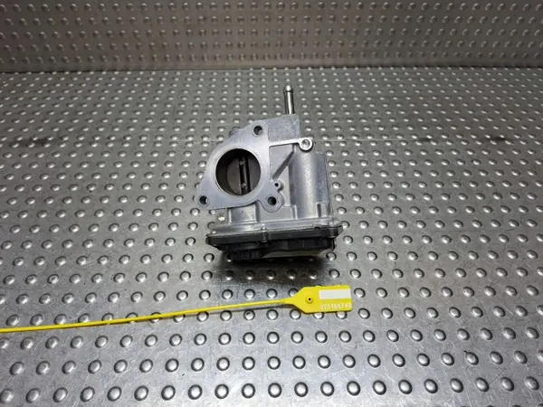 Corps de Papillon OEM S25165748 pour Toyota Yaris III image 5