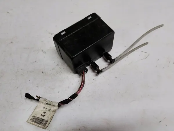 Mercedes central låspump OEM 0008002548 Begagnad image 3