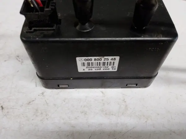 Mercedes central låspump OEM 0008002548 Begagnad image 5