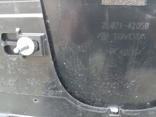 Spoiler Toyota RAV4 com Luz de Travão OE7687642040 image 6