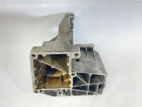 AC-kompressorin Kiinnike OEM 1031310935 Mercedes W124 image 8