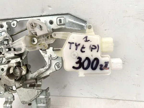 Bakdörrslås Renault Master III 906123257R image 3