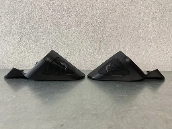 Subaru Forester II SG Voordeur Tweeter OEM 86301SA120 image 2