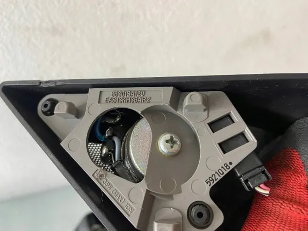 Subaru Forester II SG Voordeur Tweeter OEM 86301SA120 image 6