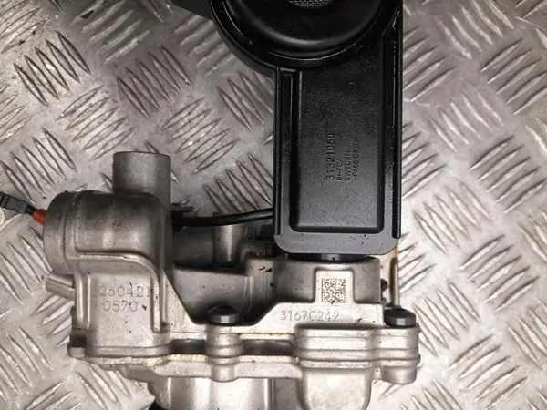 Olje pump VOLVO XC60 II 31670242 2.0L bensin image 3