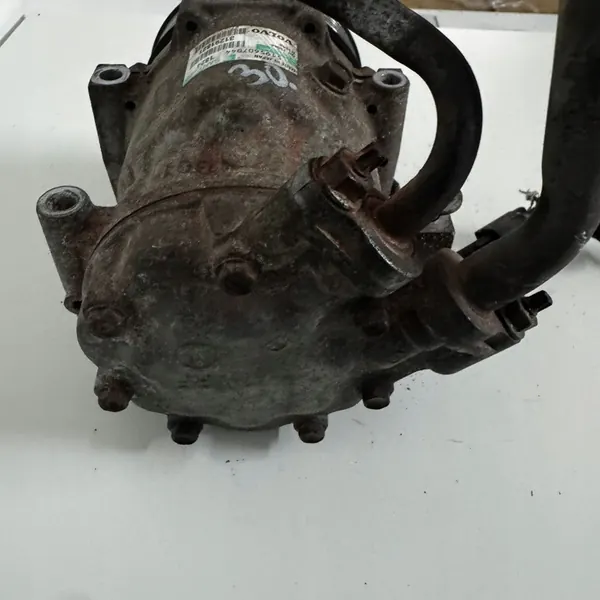 Volvo S40 II V50 ilmastointikompressori image 4