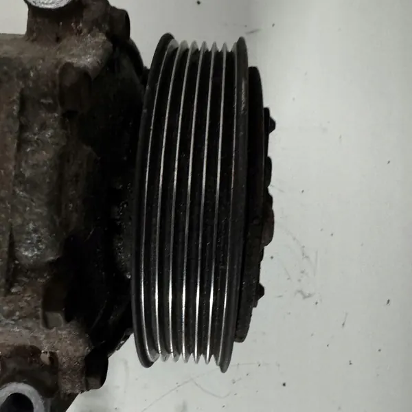 Volvo S40 II V50 ilmastointikompressori image 5