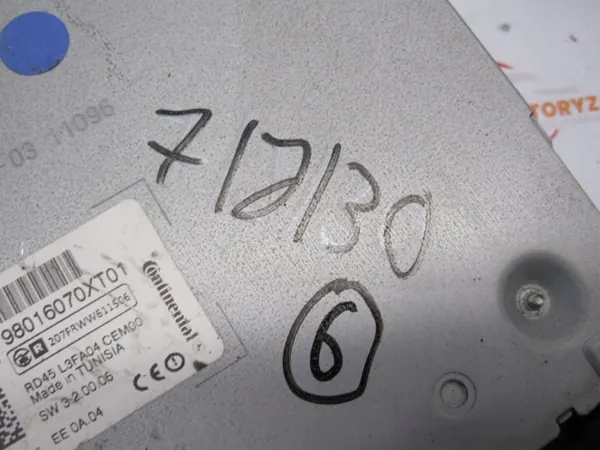 CITROEN C3 II 1.4 HDI Radio CD OEM 98016070XT image 10