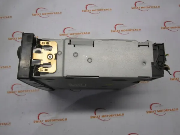 CITROEN C3 II 1.4 HDI Radio CD OEM 98016070XT image 3