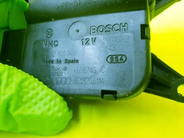Lämmityssäätimen moottori Audi A4 B6 B7 8E1820511A image 3