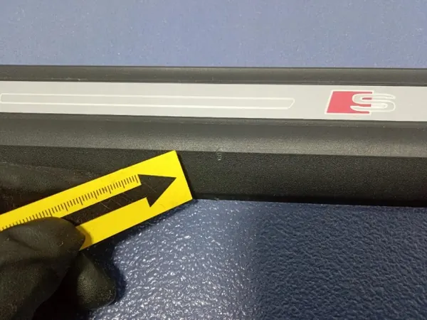 Audi SQ8 Q8 Fram LED-tröskellist OEM 4M8947405A image 6