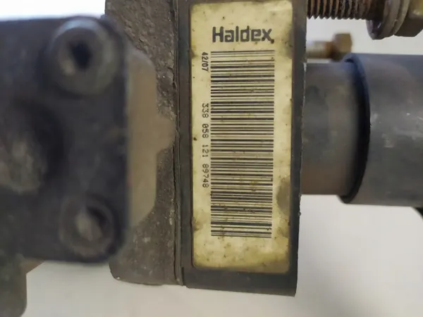 Válvula elevación remolque Haldex OEM 338058121 - Usado image 3