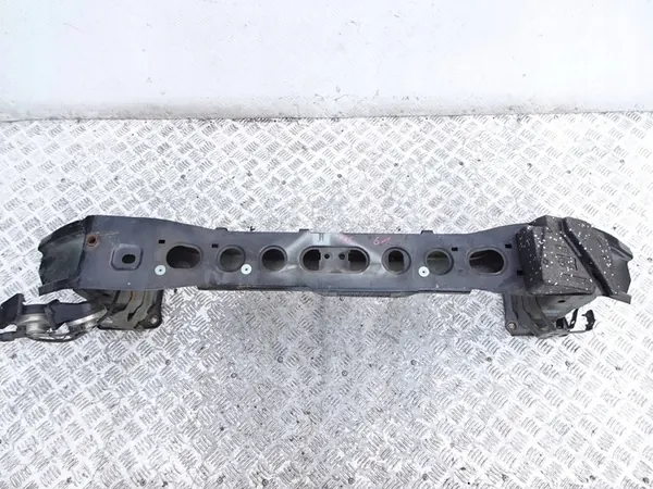 Poutre de pare-chocs avant Ford Focus MK3 FB image 2