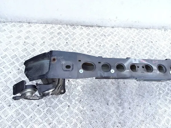 Poutre de pare-chocs avant Ford Focus MK3 FB image 4