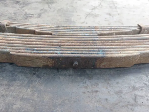 Muelle ballesta izquierdo trasero ISUZU NPR NQR NKR 14PIÓR image 7