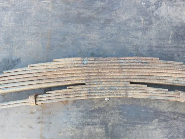 Muelle ballesta izquierdo trasero ISUZU NPR NQR NKR 14PIÓR image 8