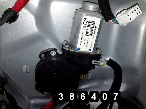 Hyundai Ikkunanohjain OEM AM-386407 Käytetty image 4